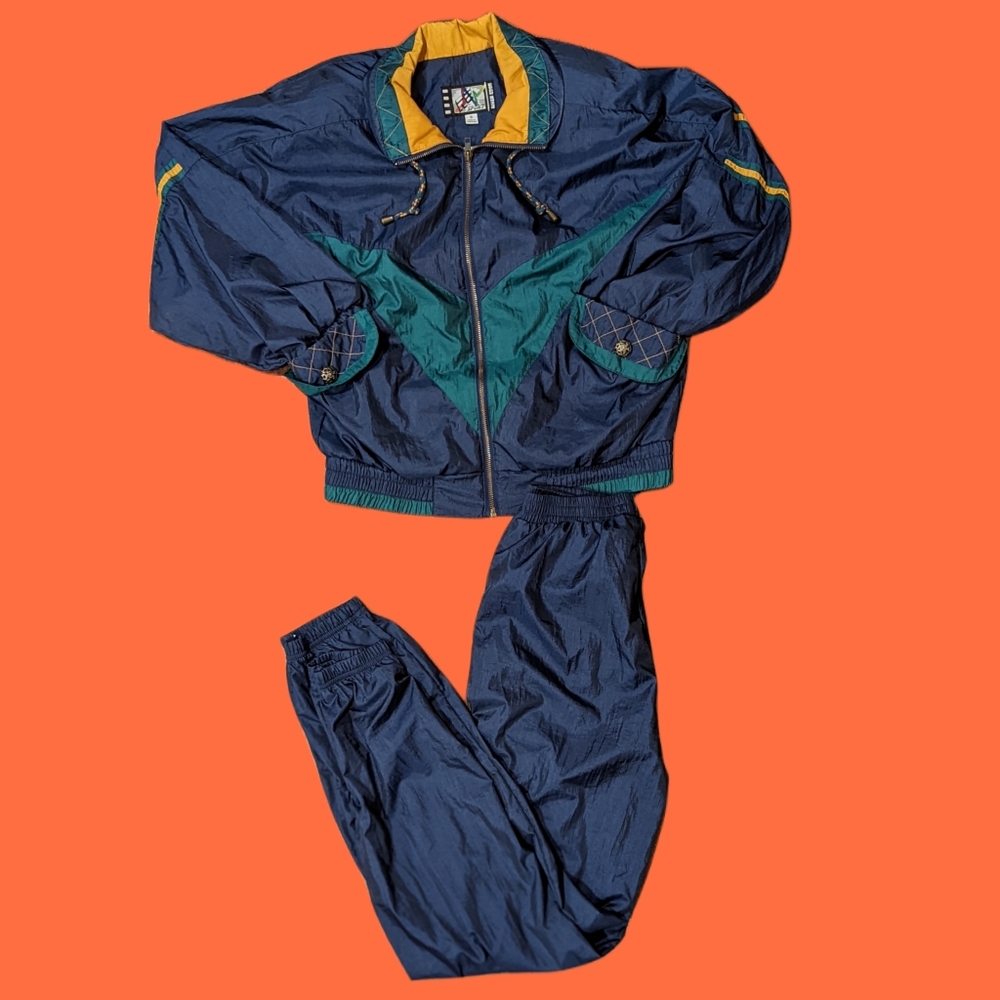 Vintage tracksuit windbreak set shoulder pads